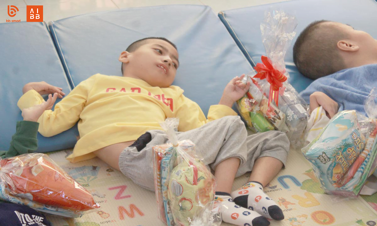 Disabled children at Thien Phuoc facility